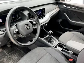 Skoda Octavia 2.0 TDI Ambition | Thumbnail 6 von 18