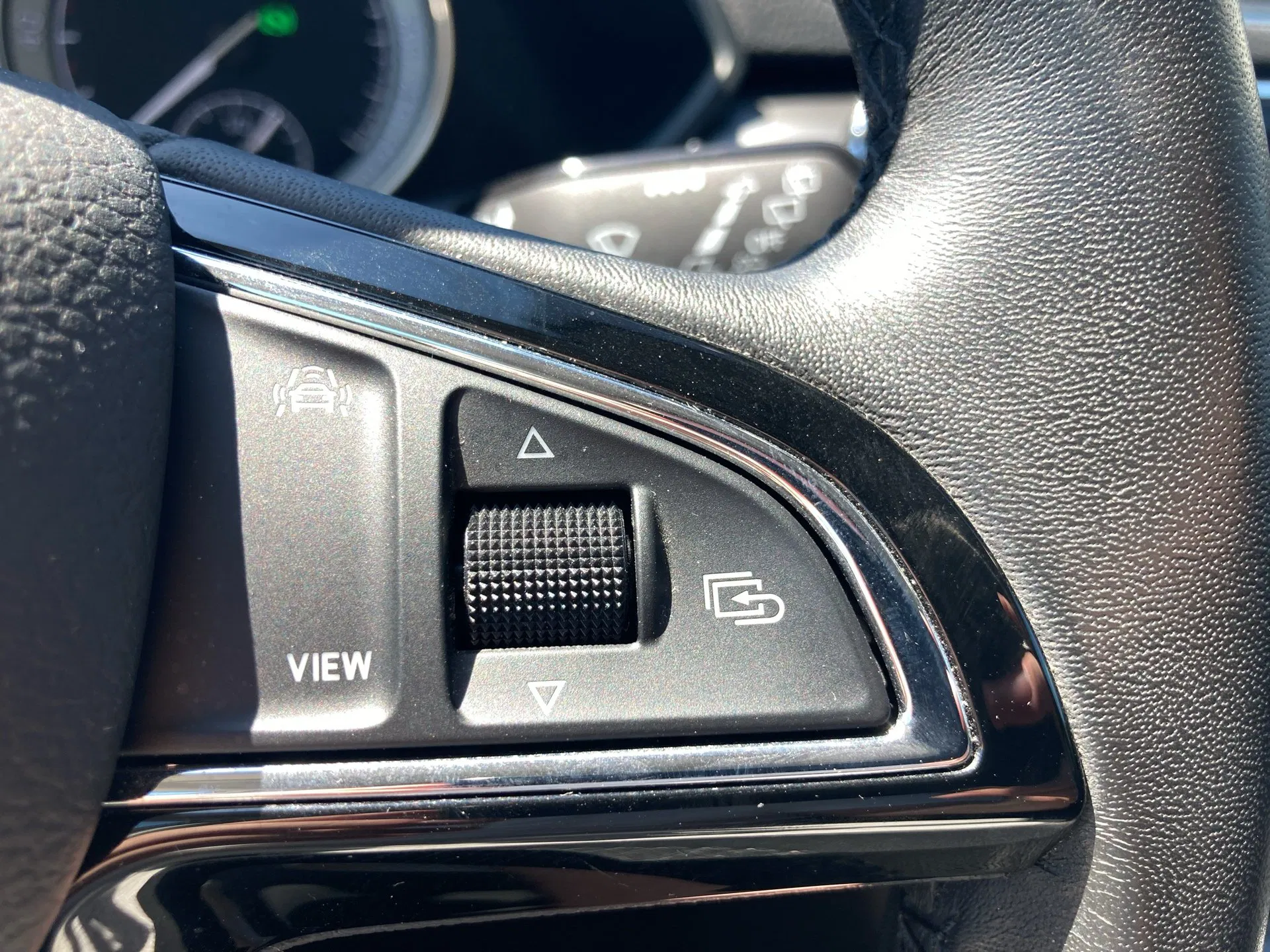 Skoda Superb 1.5 TSI Style Aut. | Bild 16 von 27