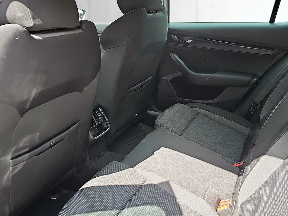 Skoda Octavia 1.5 TSI ACT Business | Bild 20 von 21