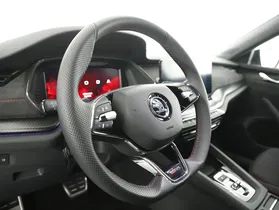 Skoda Octavia 2.0 TSI RS | Thumbnail 15 von 31
