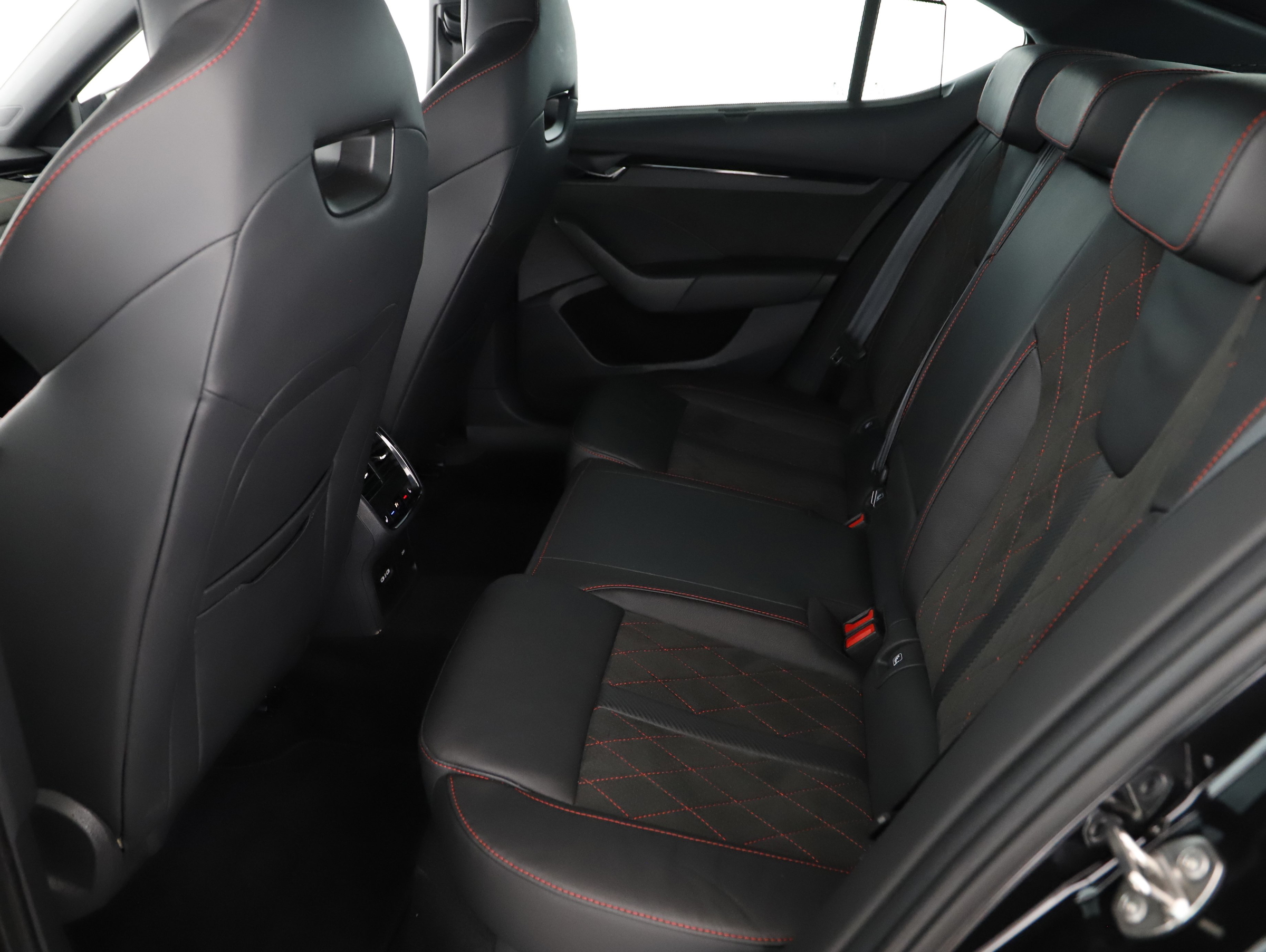 Skoda Octavia 1.4 TSI RS iV | Bild 3 von 22