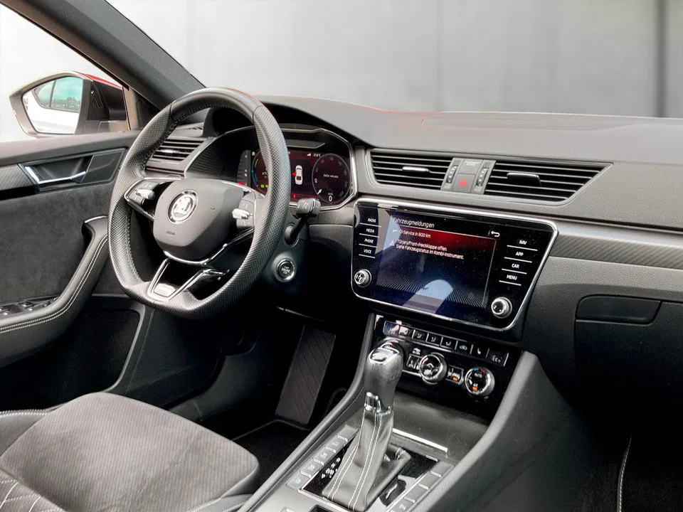 Skoda Superb 1.4 TSI iV Sportline DSG | Bild 10 von 21