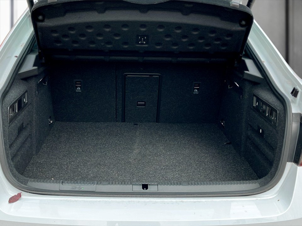 Skoda Superb 1.4 TSI iV Sportline DSG | Bild 11 von 21