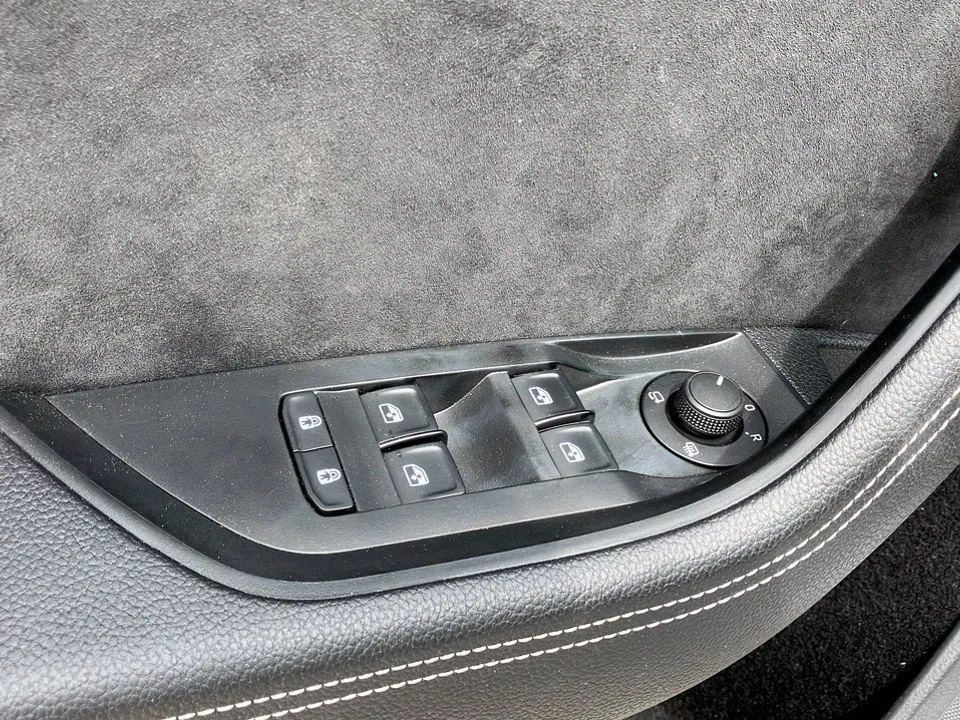Skoda Superb 1.4 TSI iV Sportline DSG | Bild 12 von 21