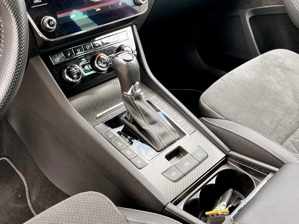 Skoda Superb 1.4 TSI iV Sportline DSG | Bild 24 von 24