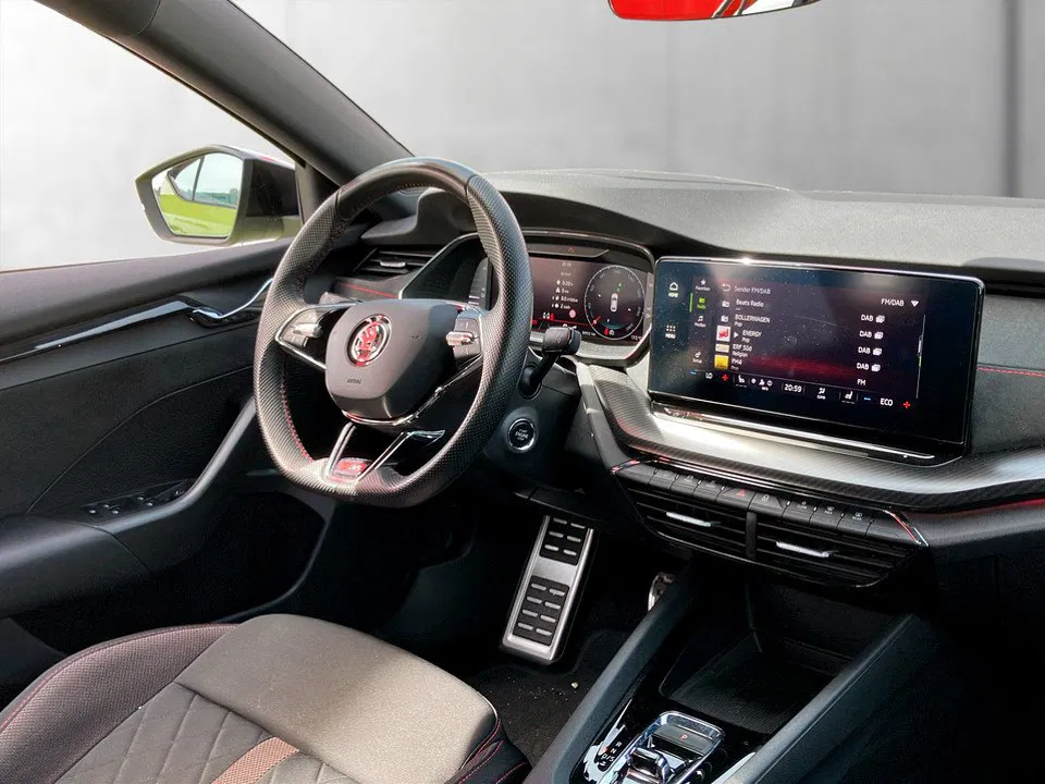 Skoda Octavia 1.4 TSI RS iV | Bild 8 von 25