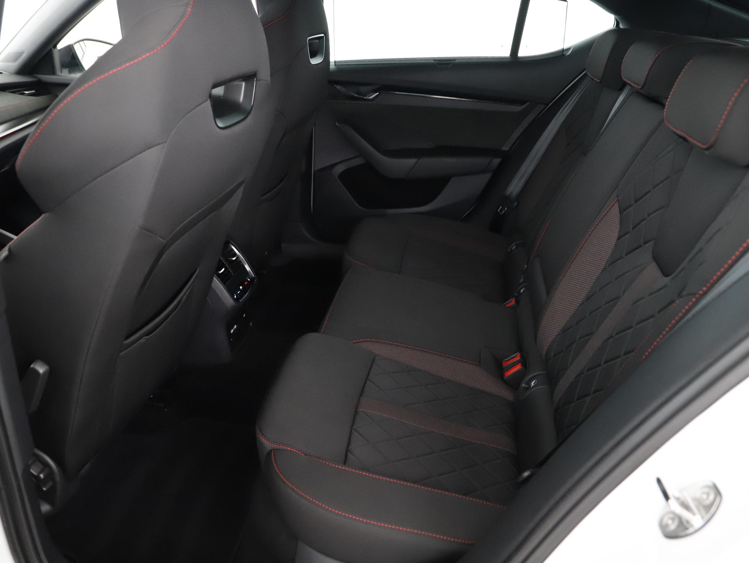 Skoda Octavia 1.4 TSI RS iV | Bild 3 von 22