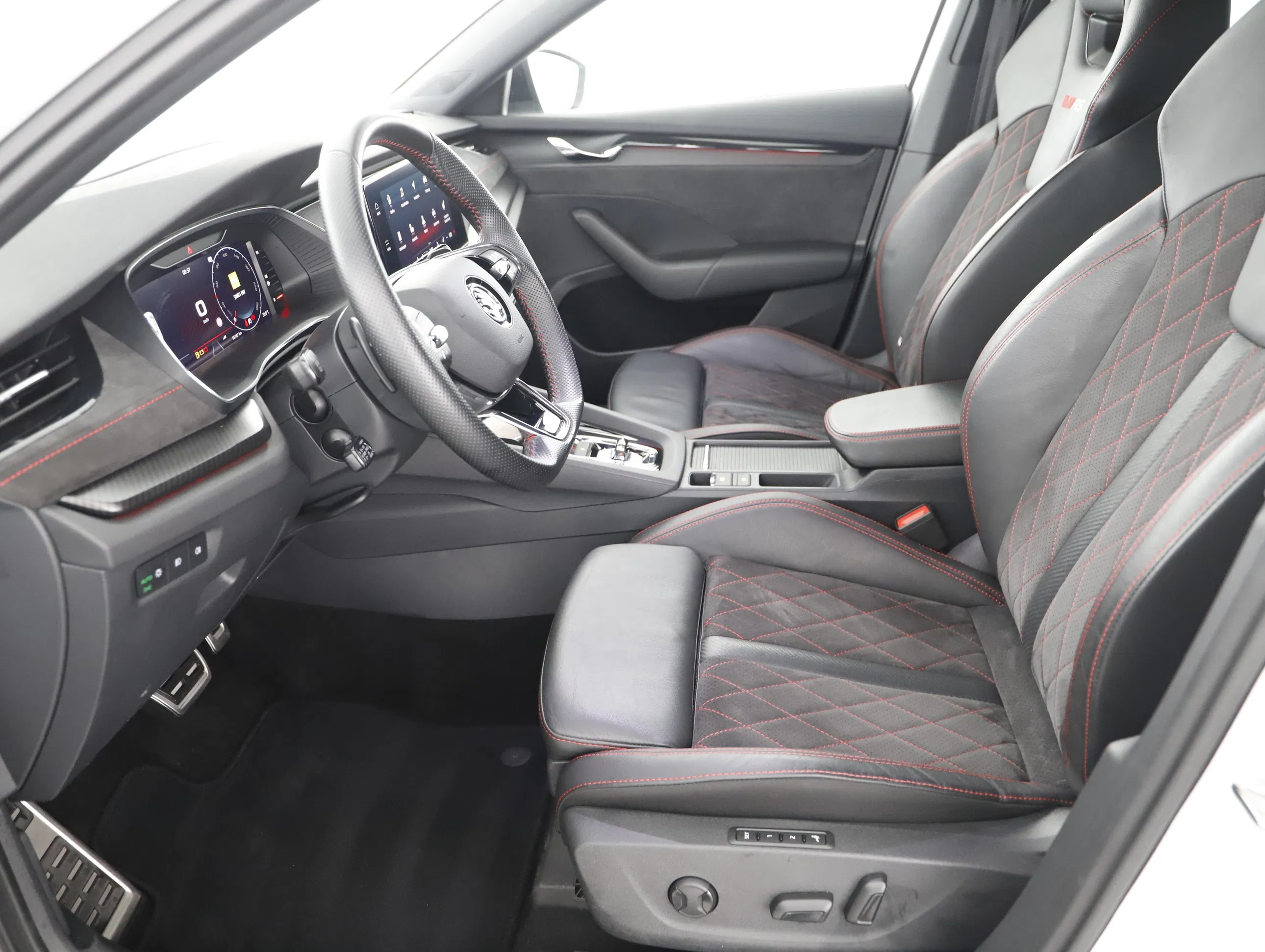 Skoda Octavia 1.4 TSI RS iV | Bild 8 von 25