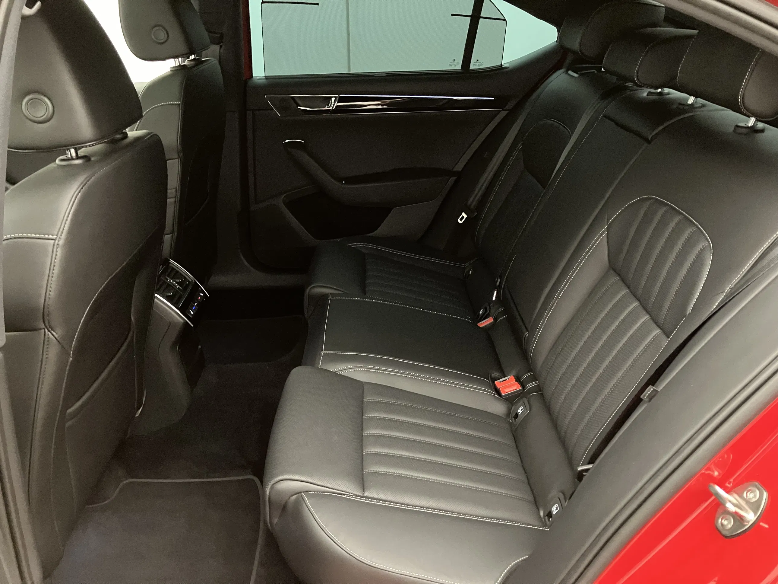 Skoda SUPERB iV Style DSG | Bild 29 von 31