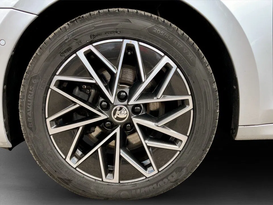 Skoda OCTAVIA TDI DSG | Bild 7 von 28