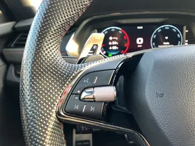 Skoda Octavia 2.0 TDI RS | Thumbnail 12 von 27