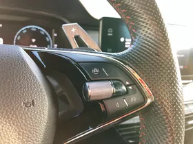 Skoda Octavia 2.0 TDI RS | Thumbnail 13 von 27