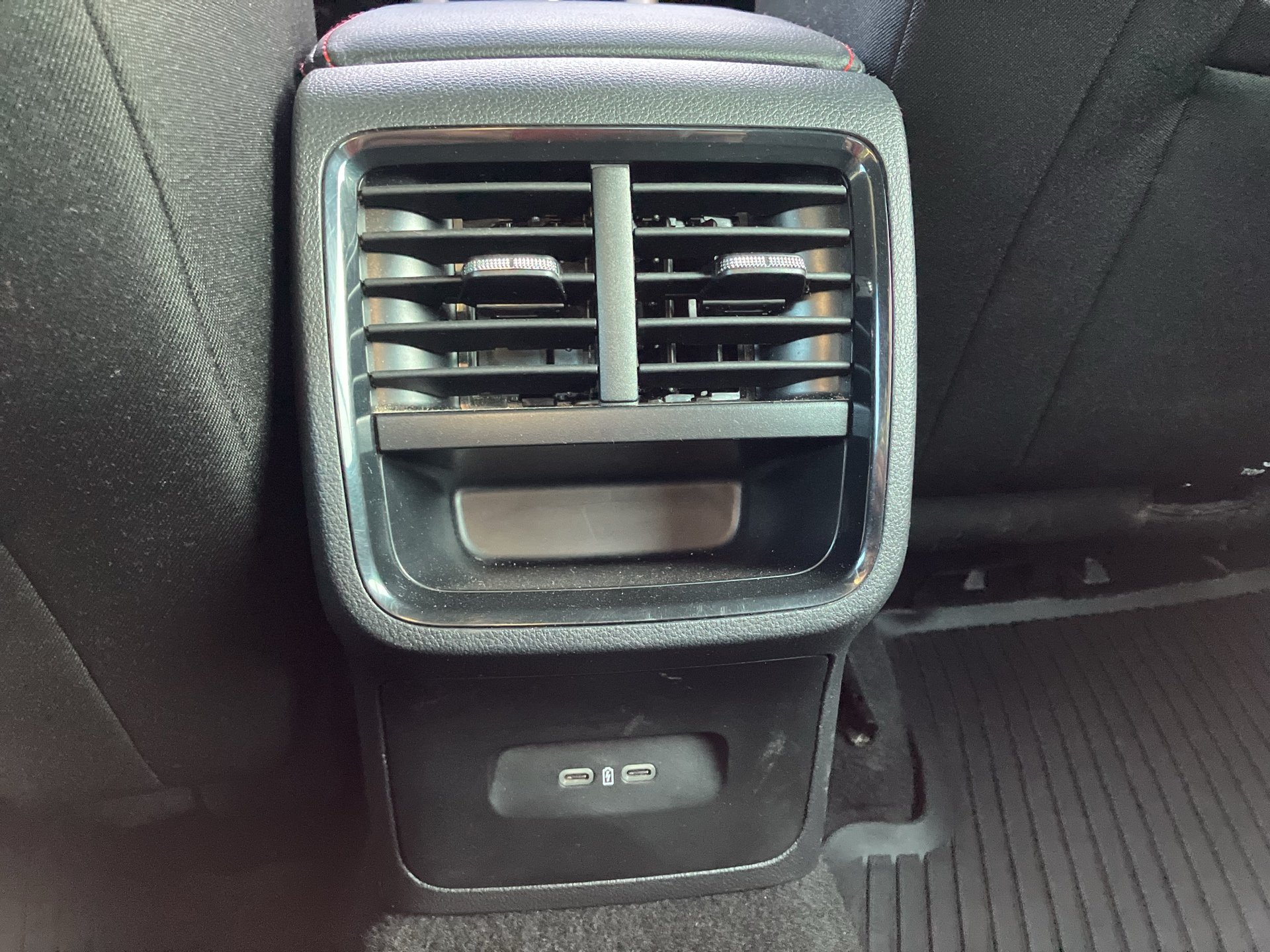 Skoda Octavia 2.0 TDI RS | Bild 21 von 27