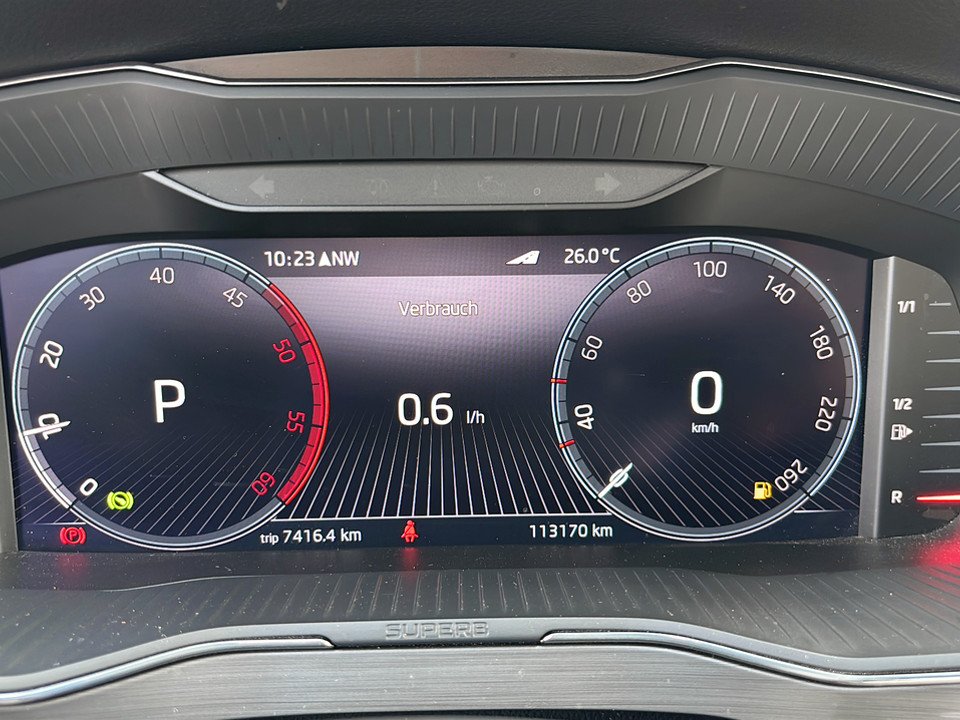 Skoda Superb 2.0 TDI 4x4 | Bild 12 von 16