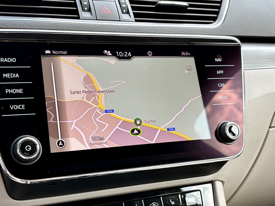 Skoda Superb 2.0 TDI 4x4 | Bild 14 von 16