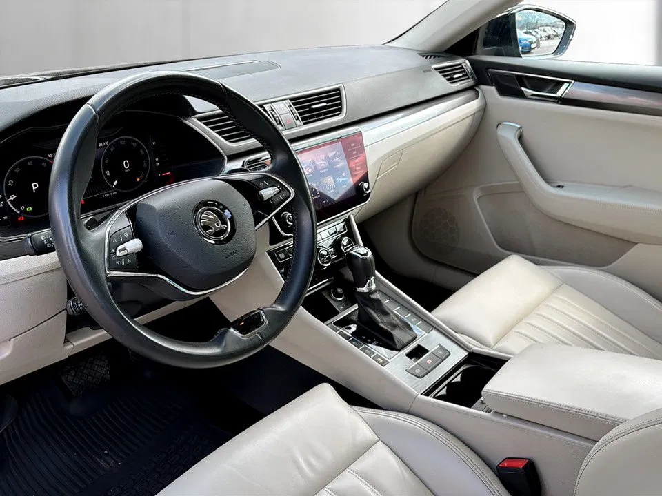 Skoda Superb 2.0 TDI 4x4 | Bild 6 von 16