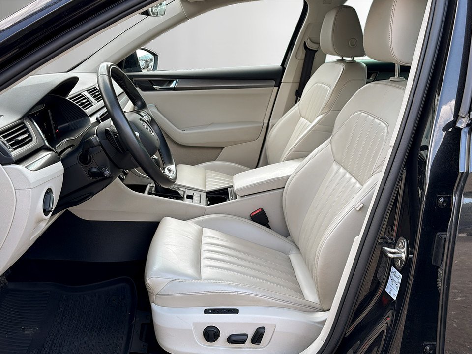 Skoda Superb 2.0 TDI 4x4 | Bild 7 von 16