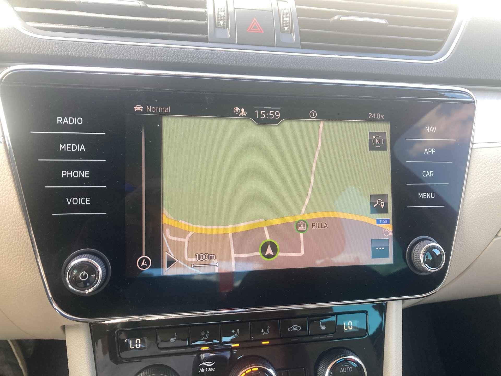 Skoda Superb 2.0 TDI Style 4X4 DSG | Bild 20 von 27