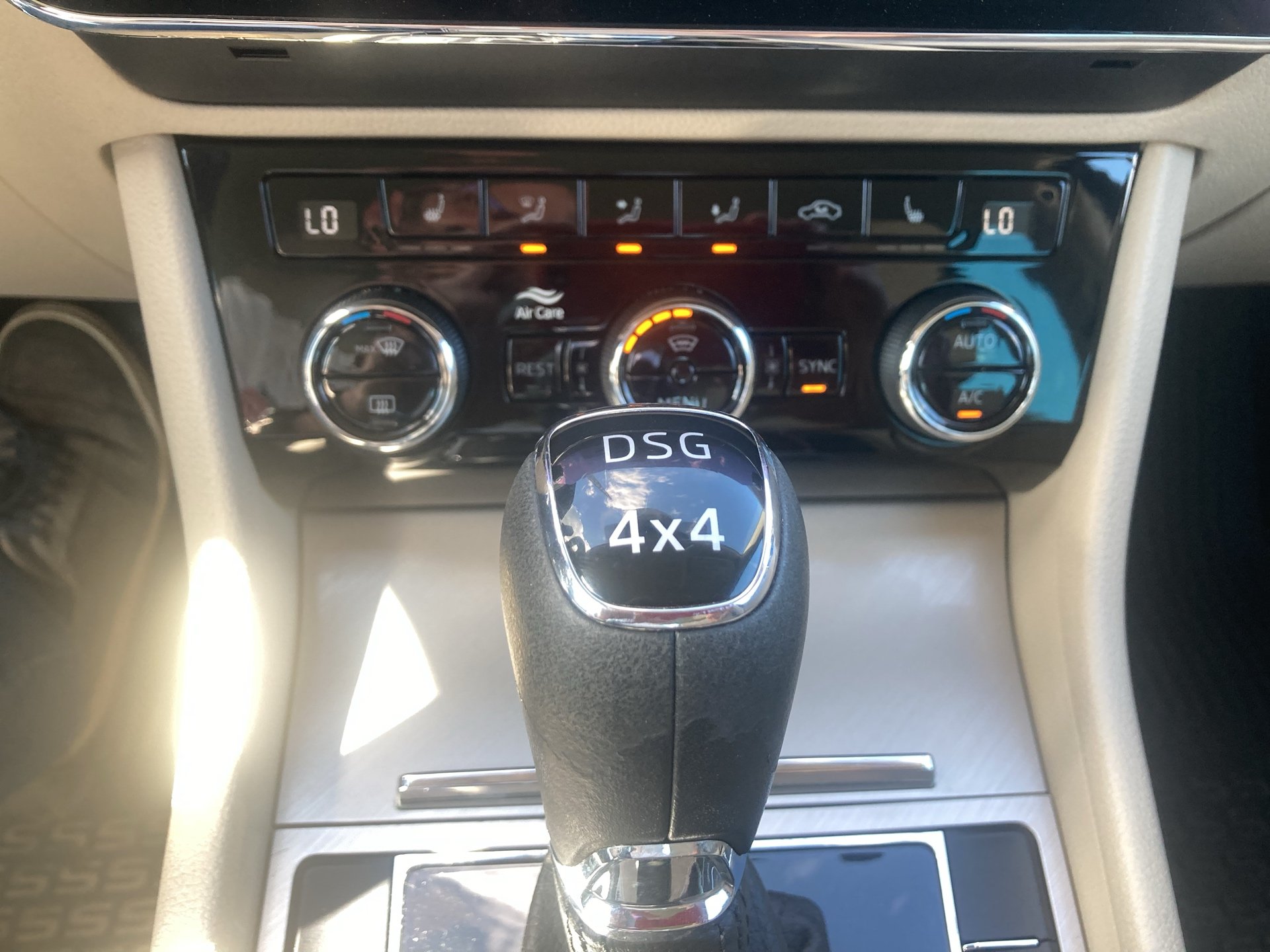 Skoda Superb 2.0 TDI Style 4X4 DSG | Bild 21 von 27