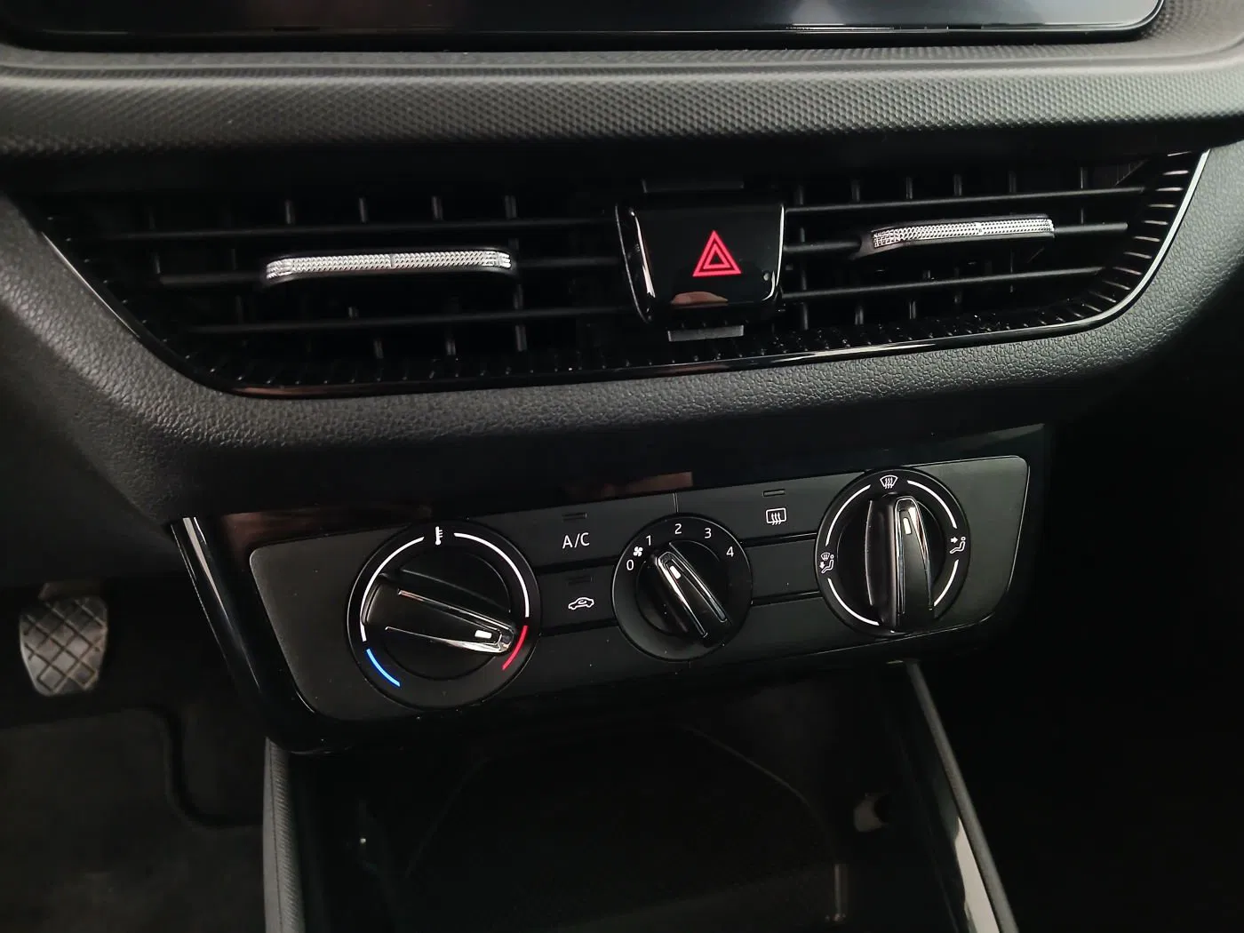 Skoda Fabia 1.0 MPI Ambition | Bild 14 von 19