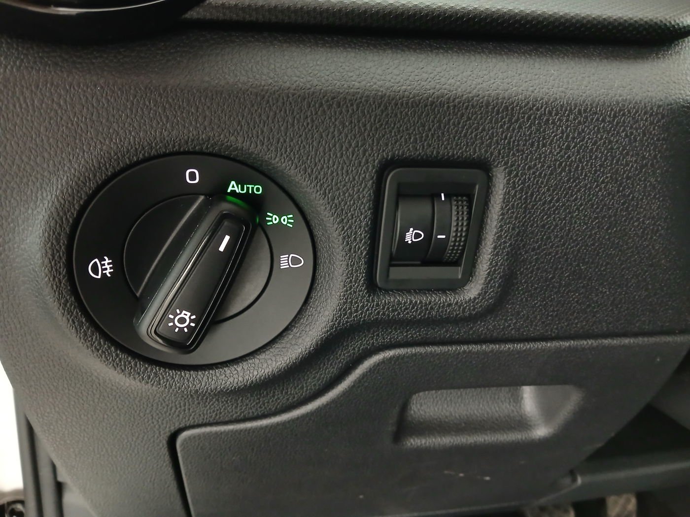 Skoda Fabia 1.0 MPI Ambition | Bild 7 von 19