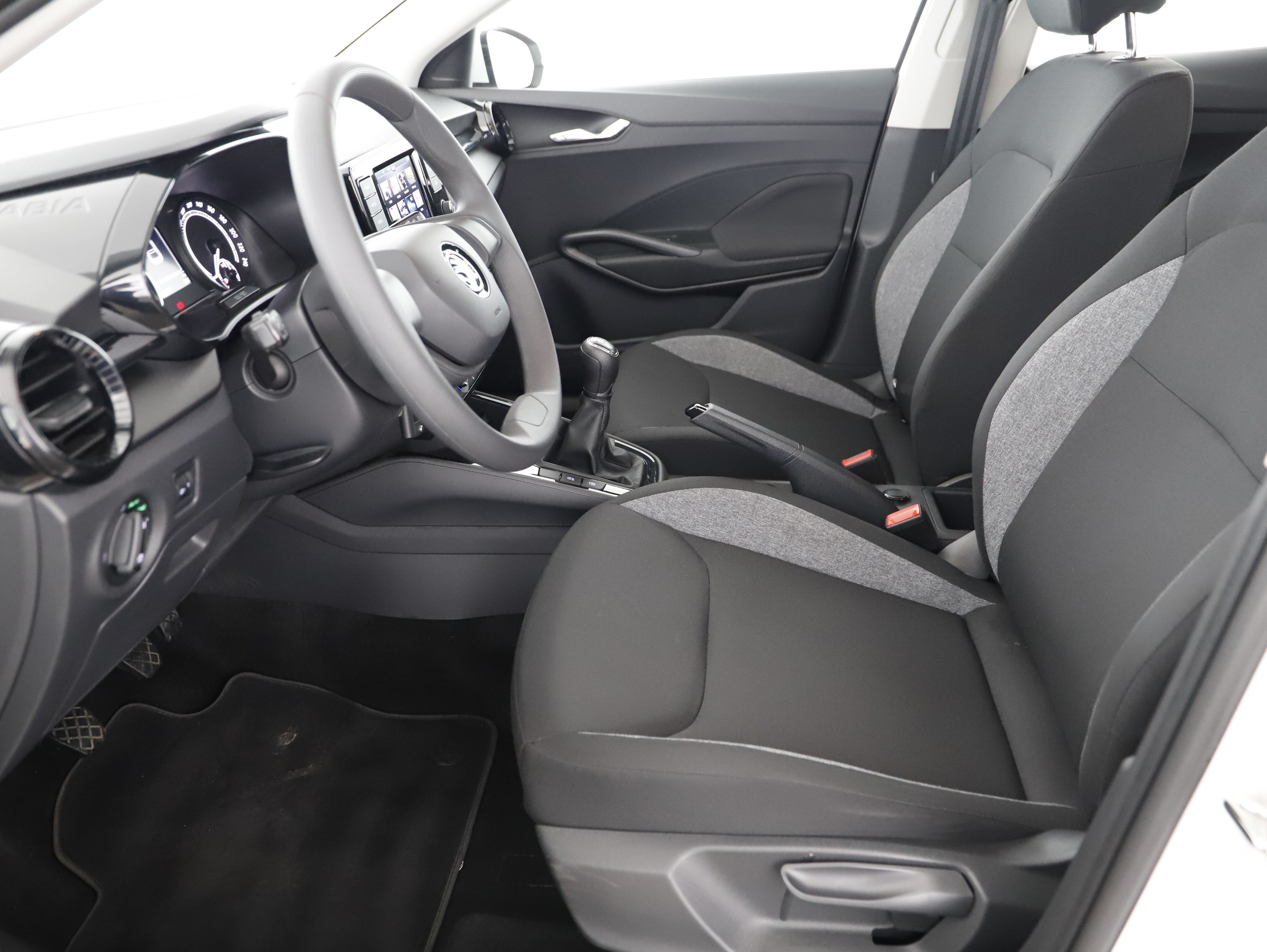 Skoda Fabia 1.0 MPI Essence | Bild 6 von 18