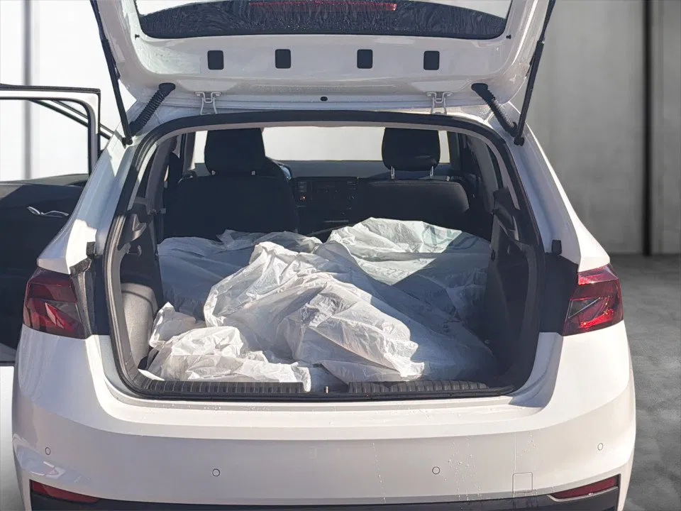 Skoda Fabia 1.0 MPI Essence | Bild 17 von 18