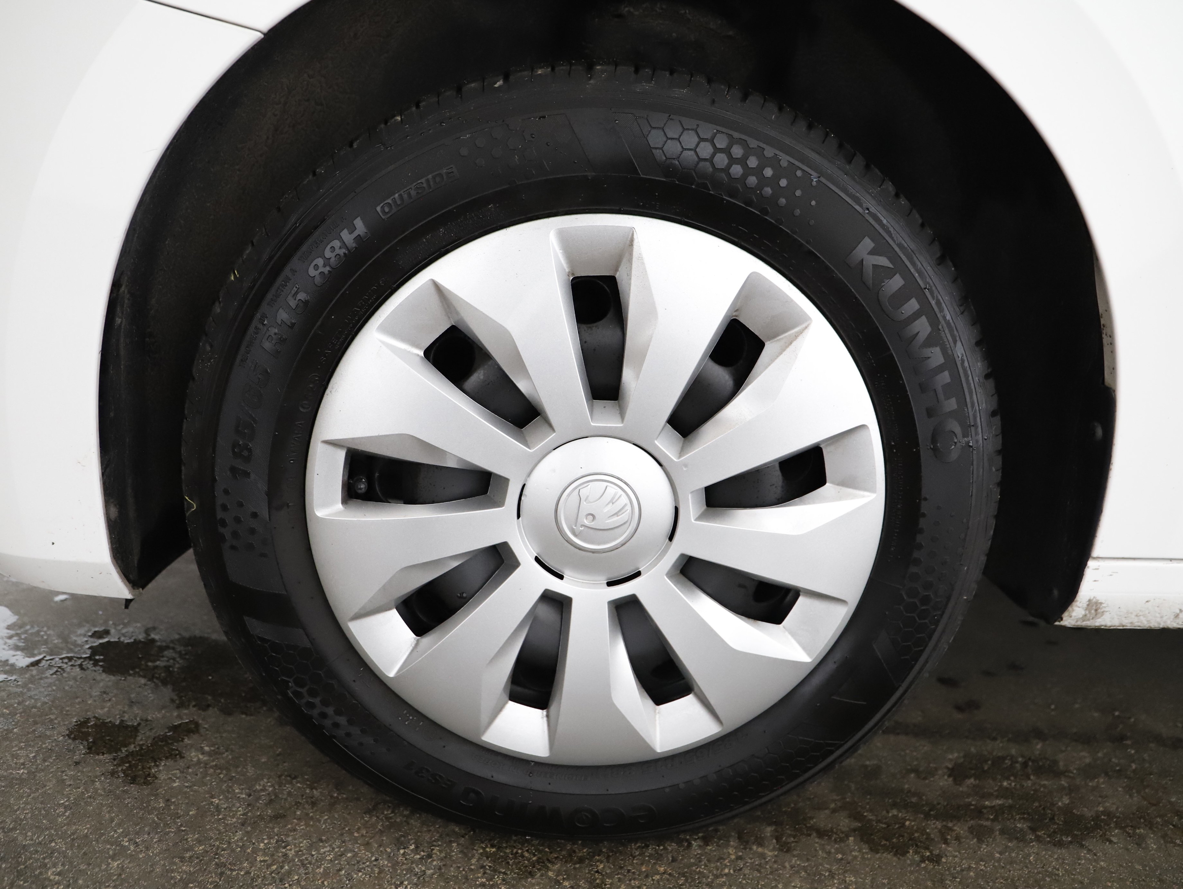 Skoda Fabia 1.0 MPI Essence | Bild 18 von 18