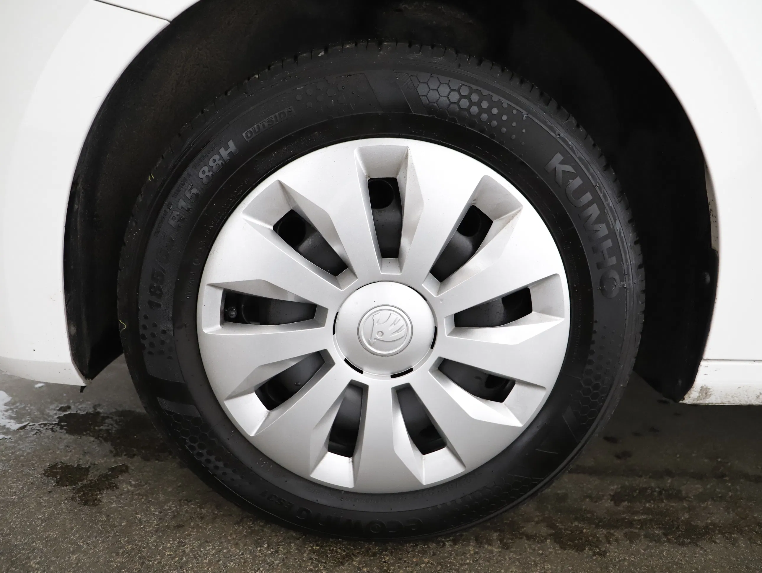 Skoda Fabia 1.0 MPI Essence | Bild 18 von 18