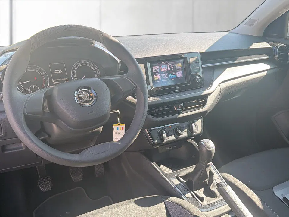 Skoda Fabia 1.0 MPI Essence | Bild 9 von 18