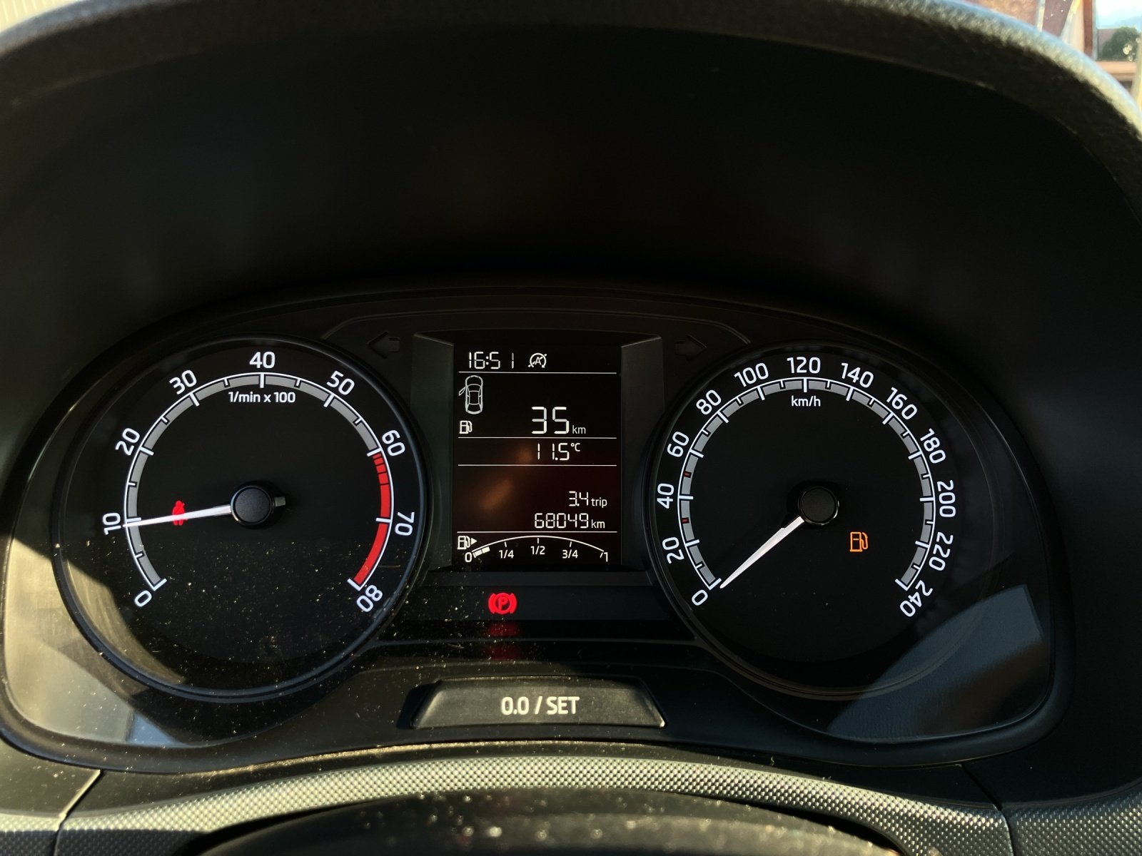 Skoda FABIA Active 1.0 TSI | Bild 9 von 18