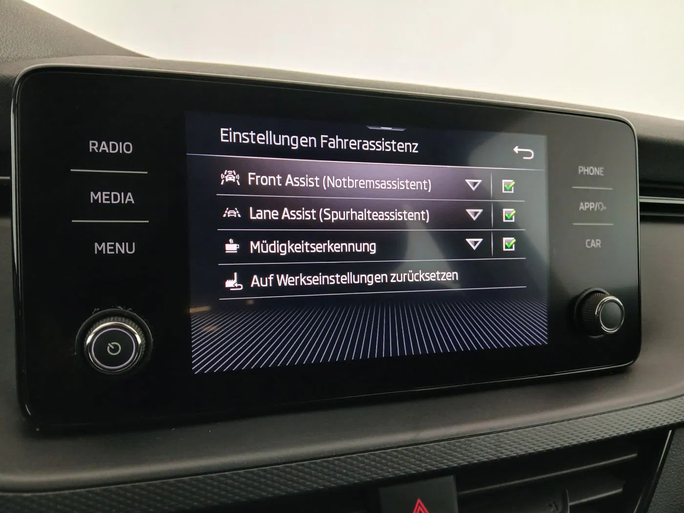 Skoda Scala 1.0 TSI Sport | Bild 18 von 21