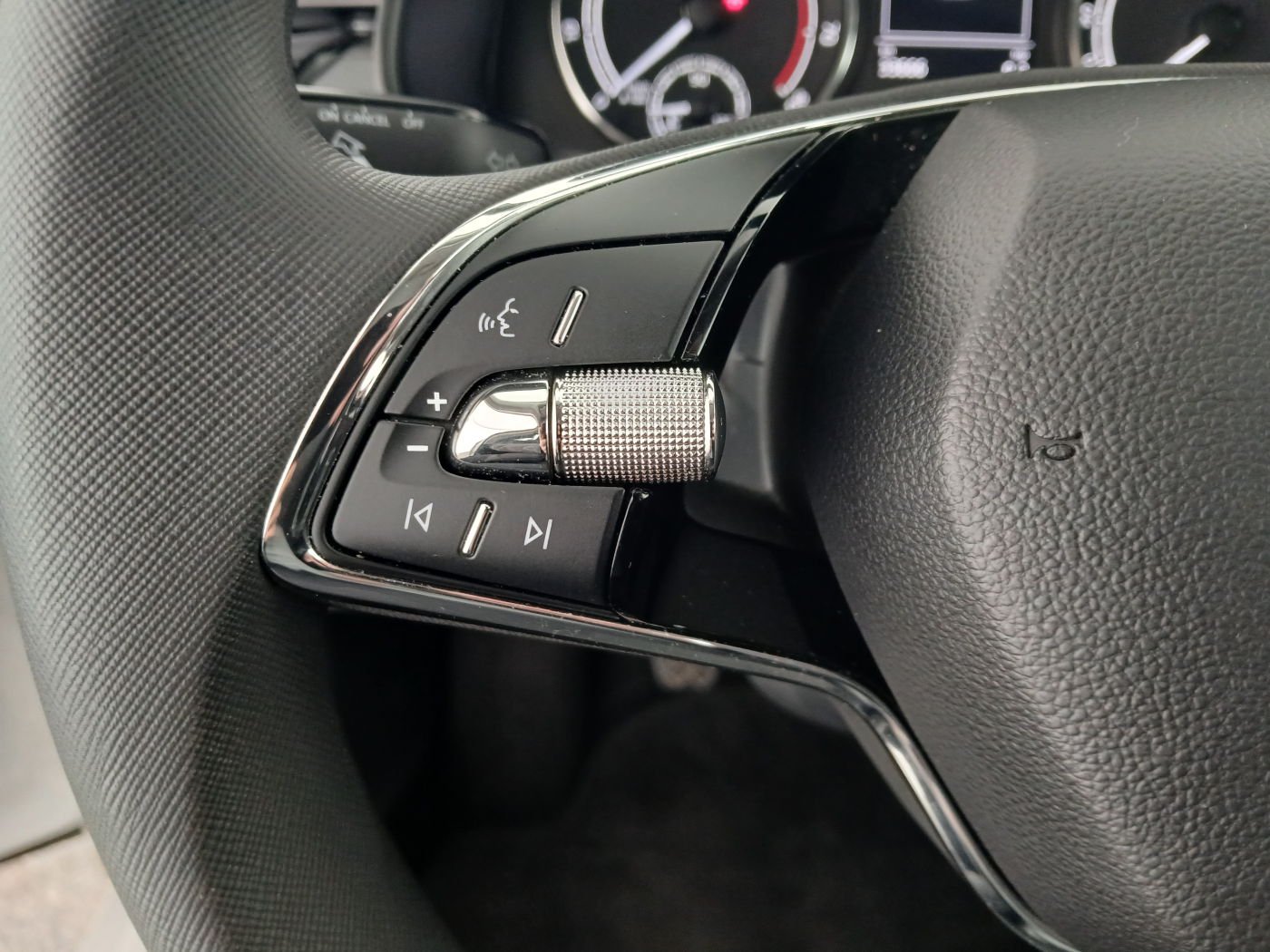 Skoda Scala 1.0 TSI Sport | Bild 10 von 21