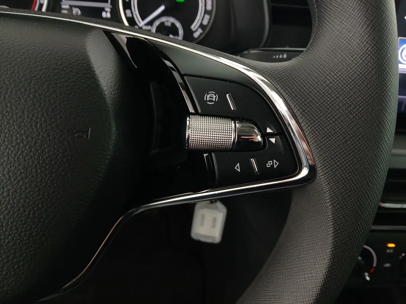 Skoda Scala 1.0 TSI Sport | Bild 16 von 27