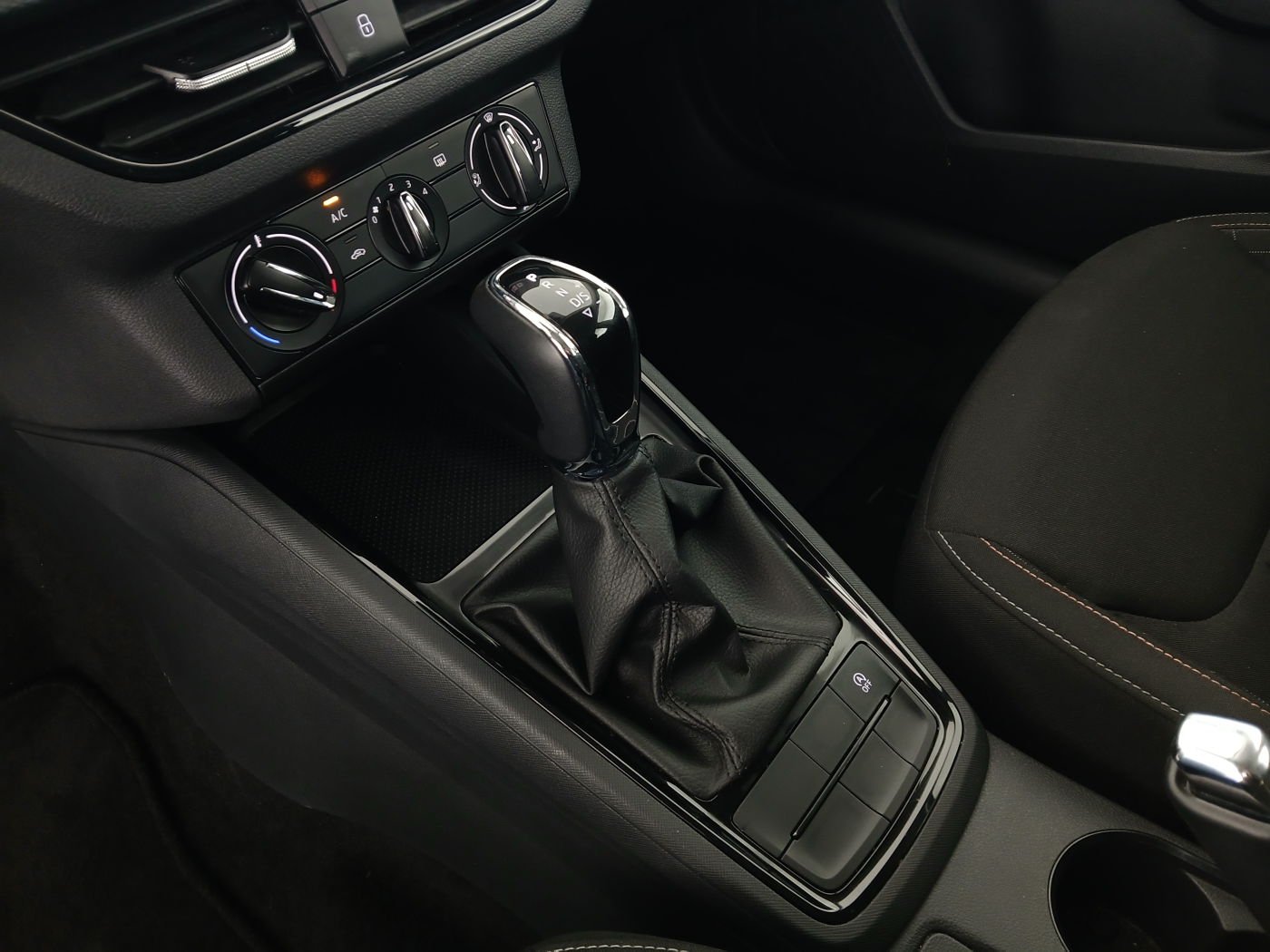 Skoda Scala 1.0 TSI Sport | Bild 25 von 27