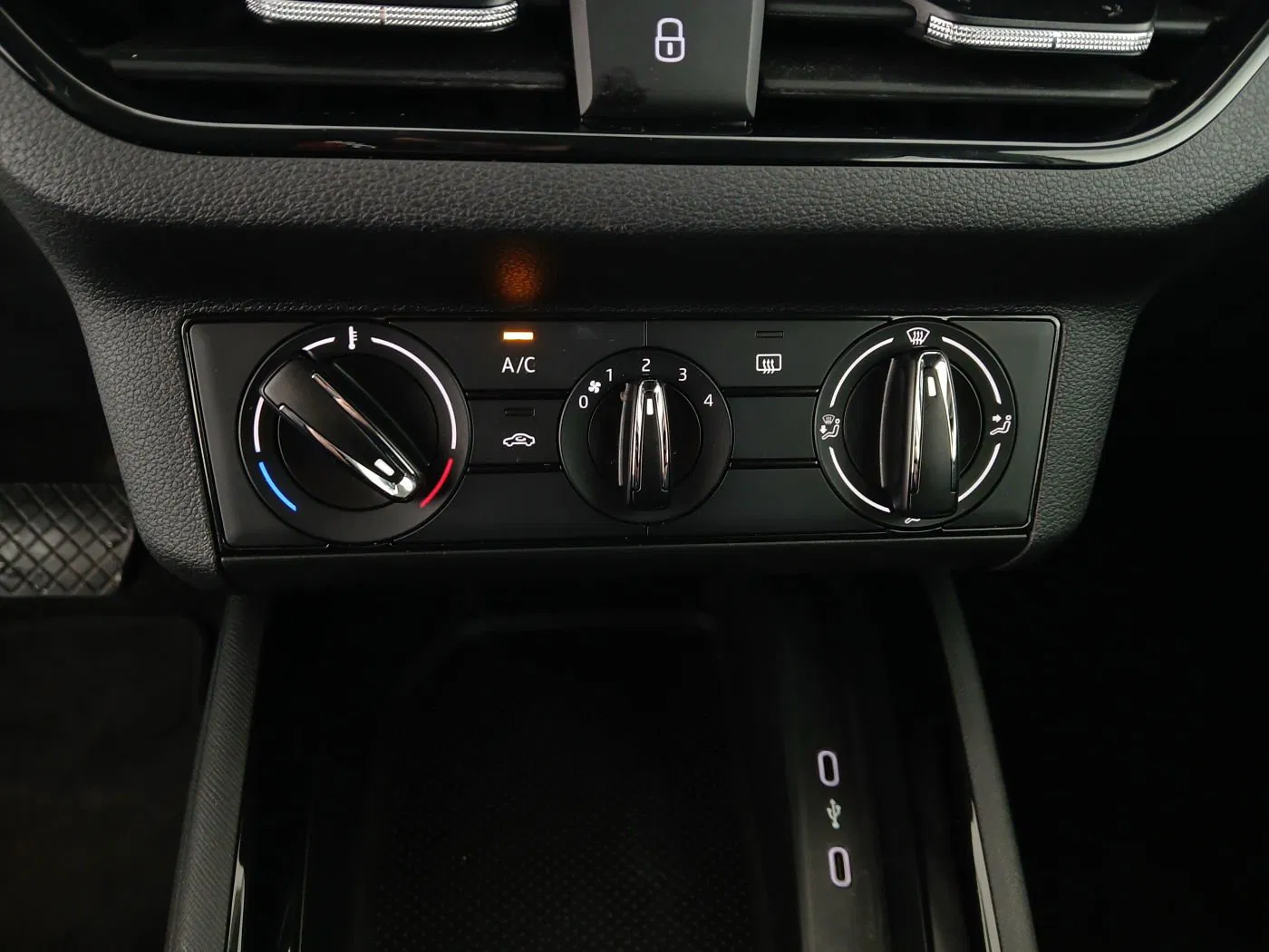 Skoda Scala 1.0 TSI Sport | Bild 24 von 27