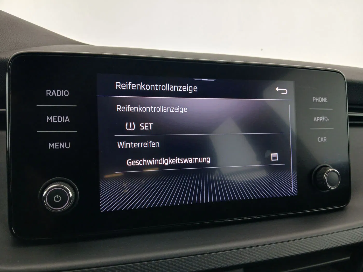 Skoda Scala 1.0 TSI Sport | Bild 23 von 27