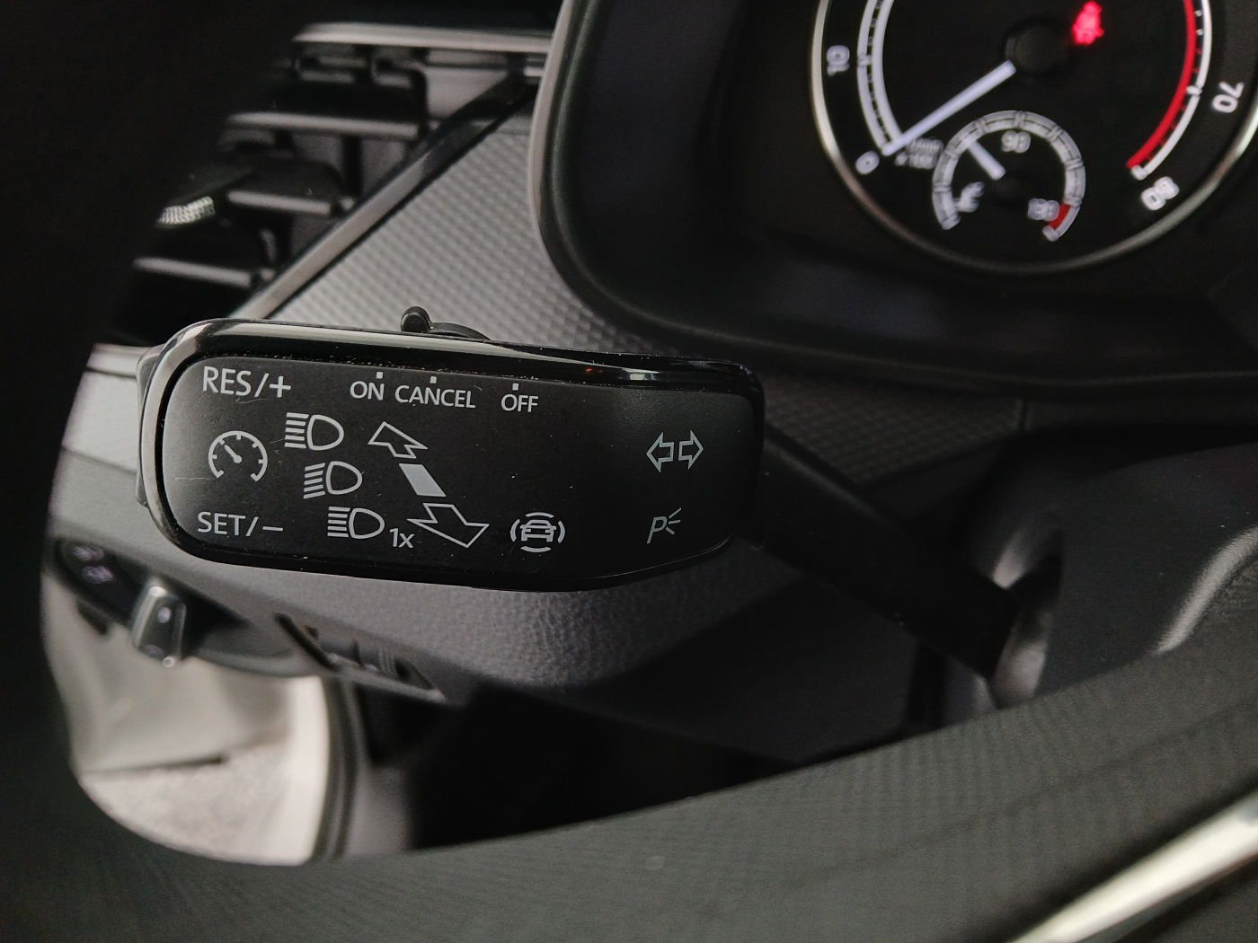 Skoda Scala 1.0 TSI Sport | Bild 17 von 27