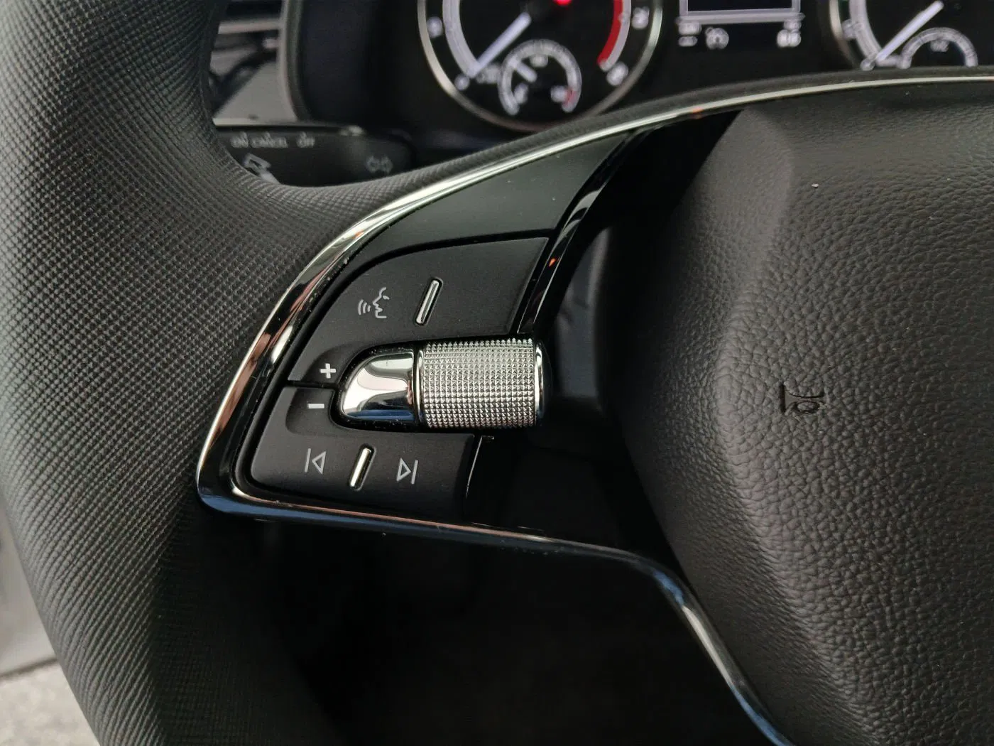 Skoda Scala 1.0 TSI Sport | Bild 15 von 27