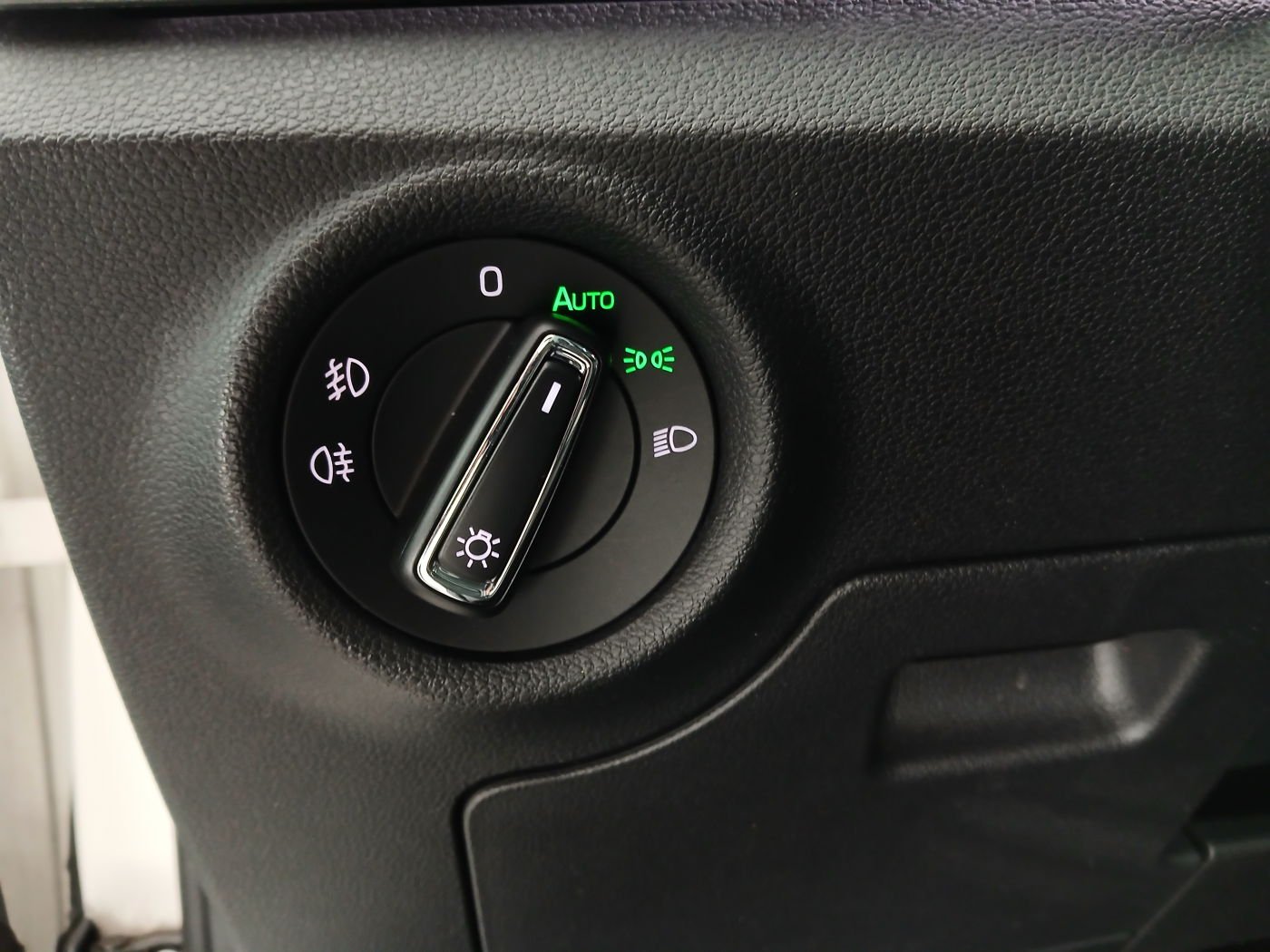 Skoda Kamiq 1.6 TDI Style | Bild 12 von 30