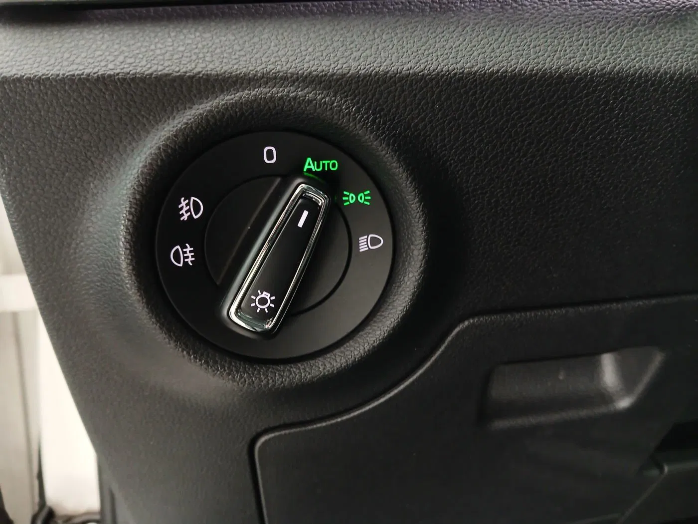 Skoda Kamiq 1.6 TDI Style | Bild 12 von 30