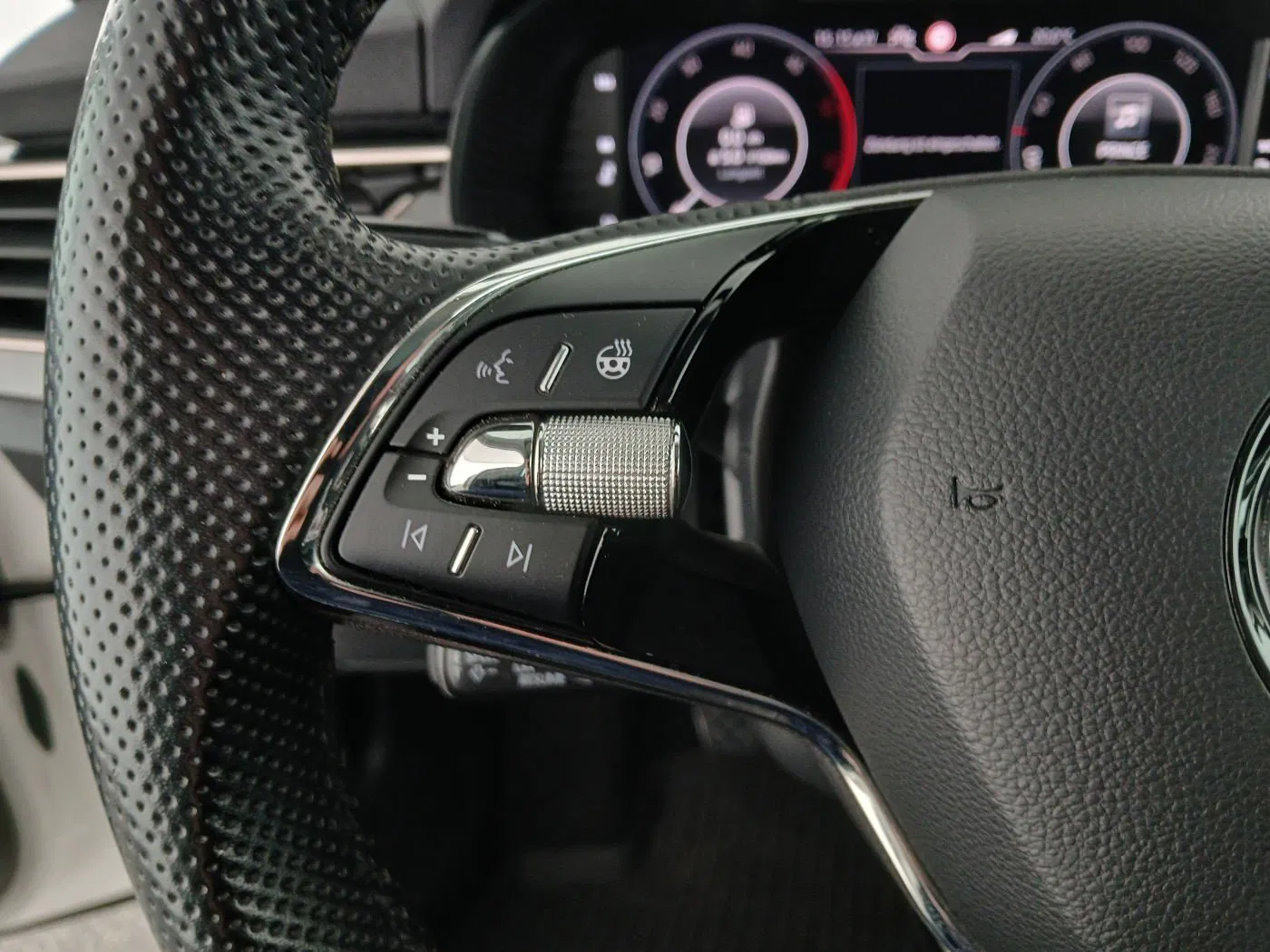 Skoda Kamiq 1.6 TDI Style | Bild 17 von 30