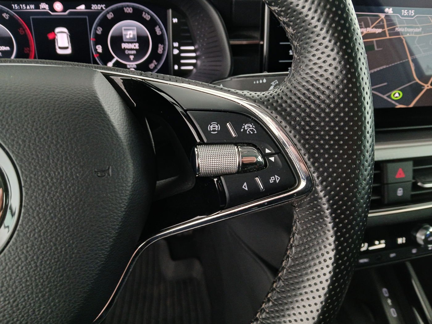 Skoda Kamiq 1.6 TDI Style | Bild 18 von 30