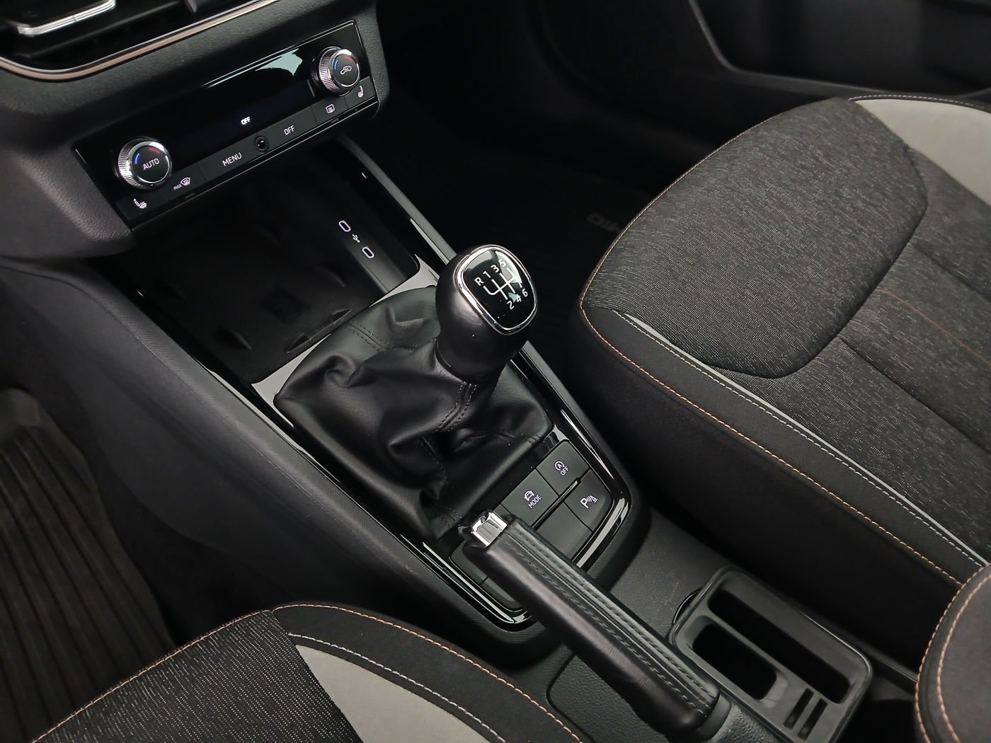 Skoda Kamiq 1.6 TDI Style | Bild 25 von 30