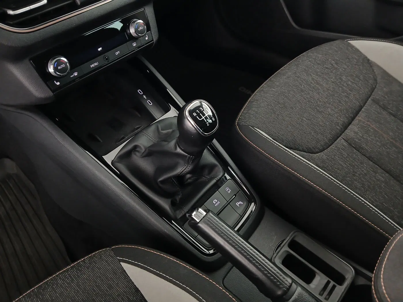 Skoda Kamiq 1.6 TDI Style | Bild 25 von 30