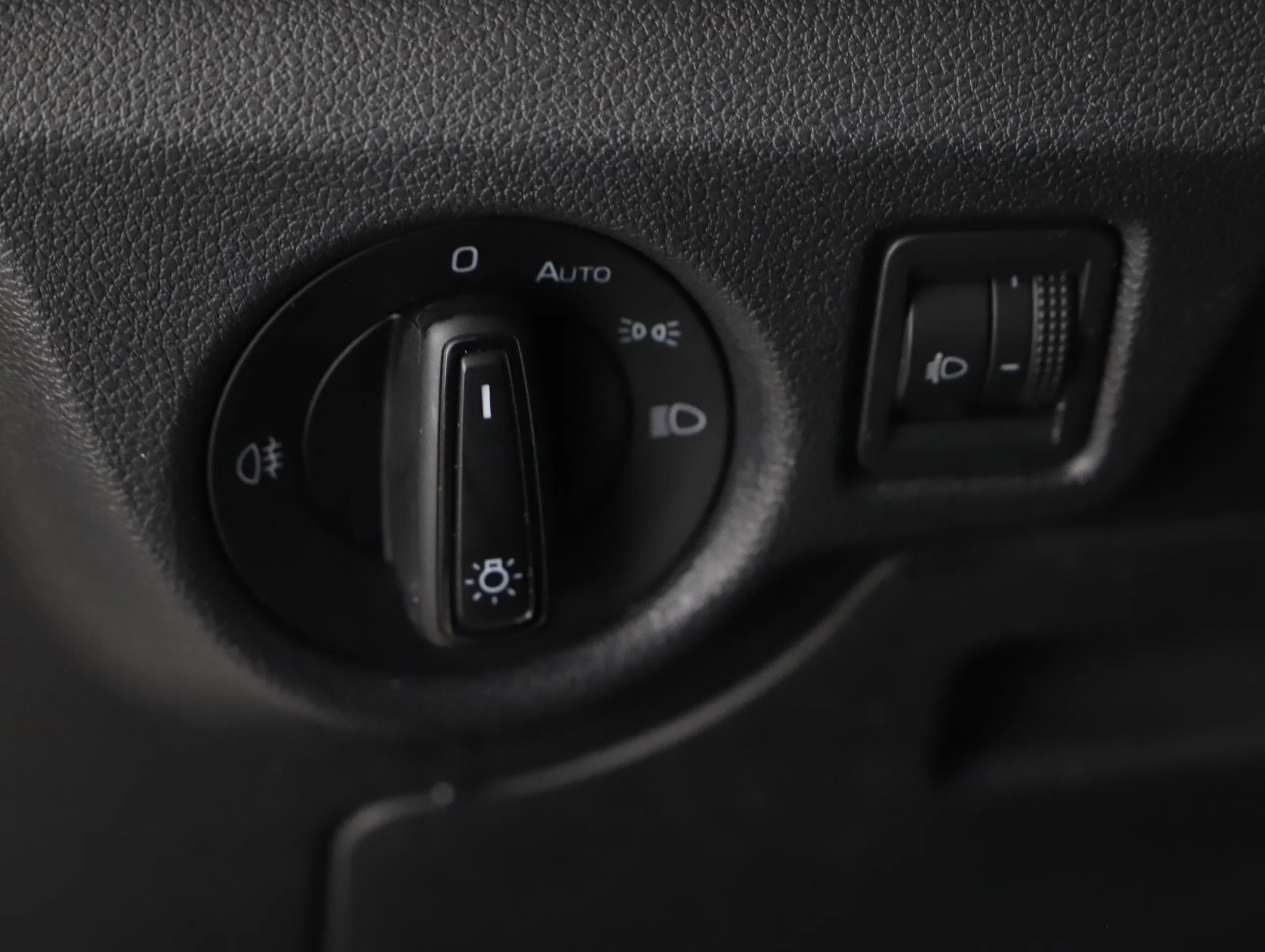 Skoda Kamiq 1.0 TSI SC | Bild 18 von 22