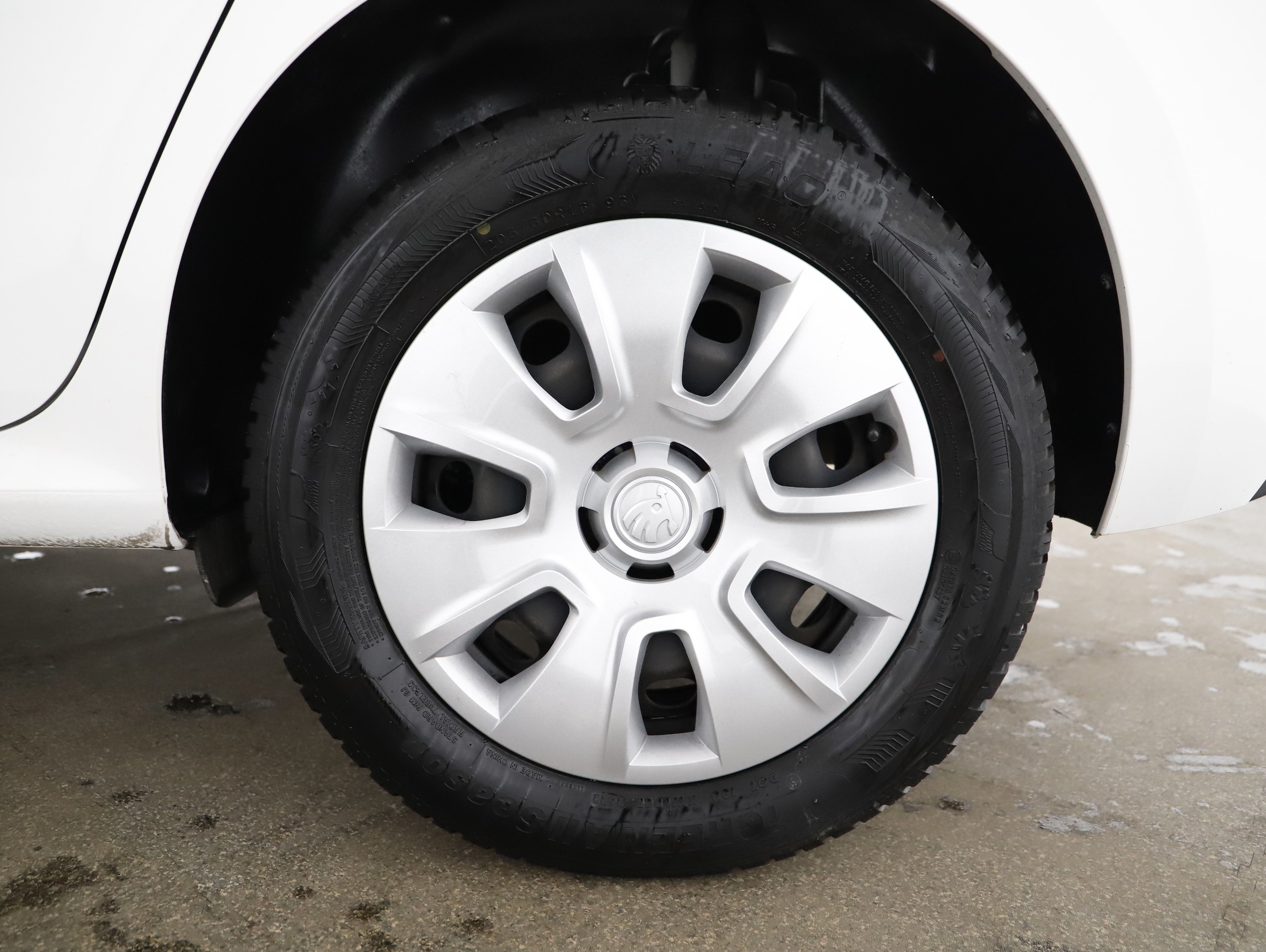 Skoda Kamiq 1.0 TSI SC | Bild 18 von 19