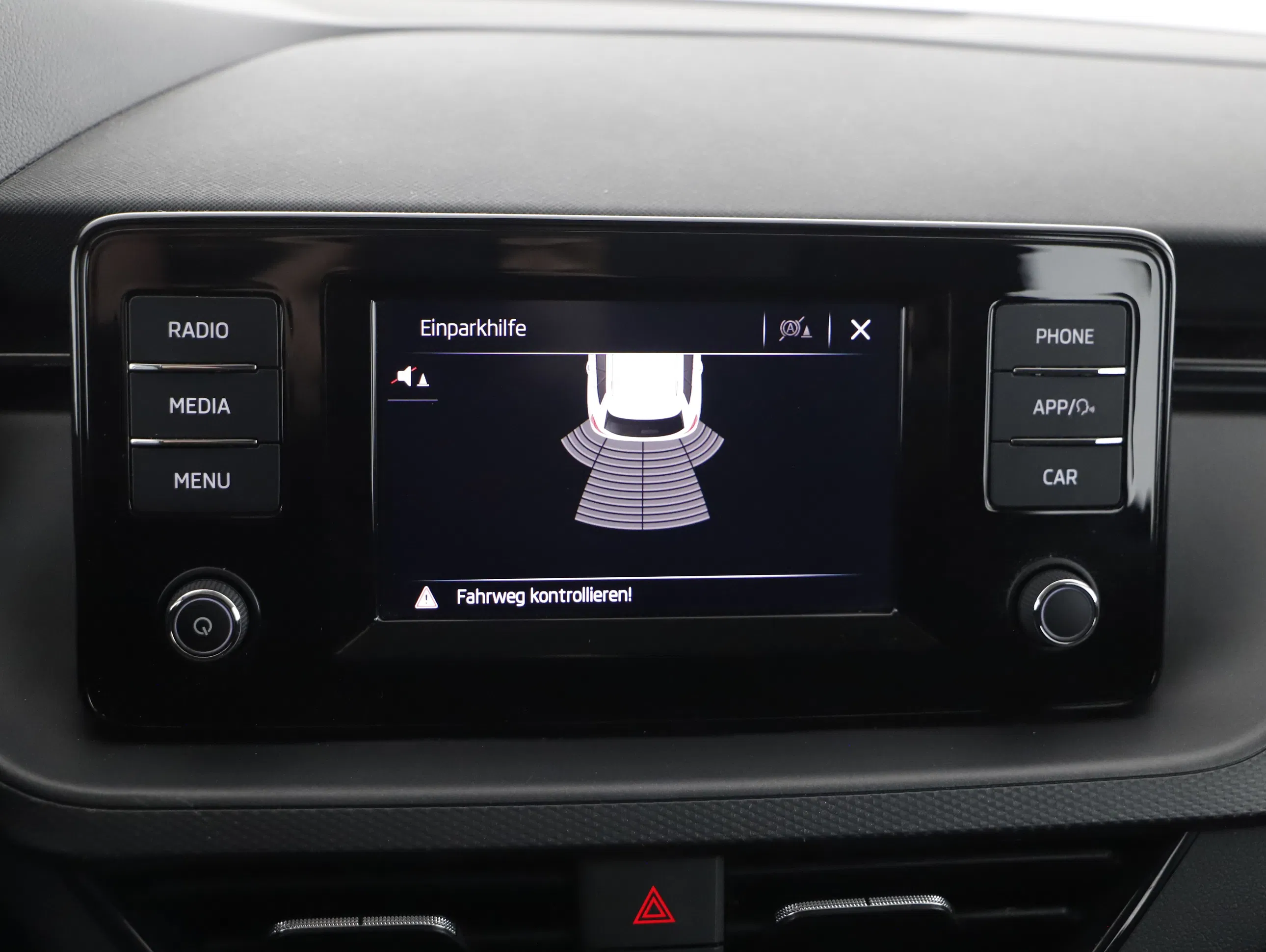 Skoda Kamiq 1.0 TSI SC | Bild 16 von 22