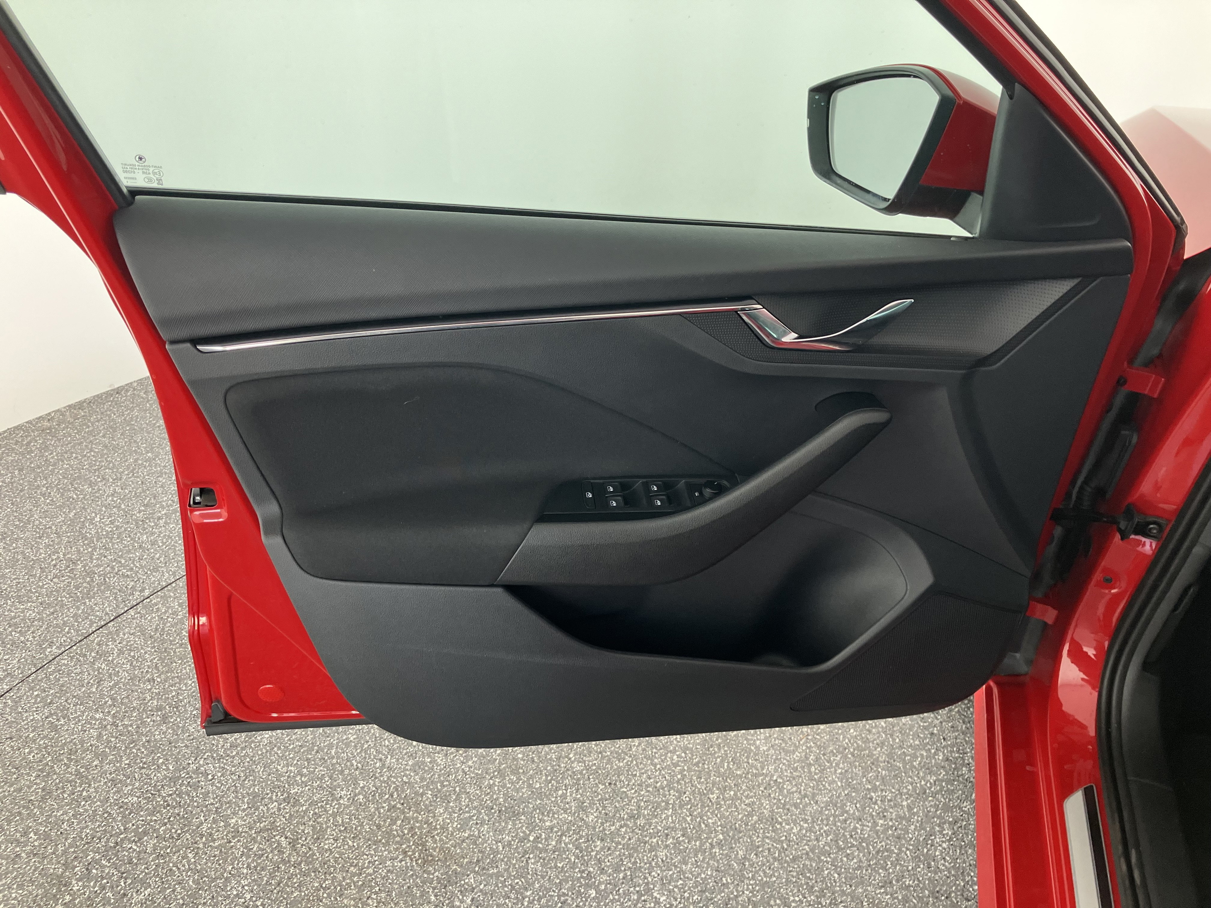 Skoda Kamiq 1.0 TSI Ambition | Bild 3 von 31