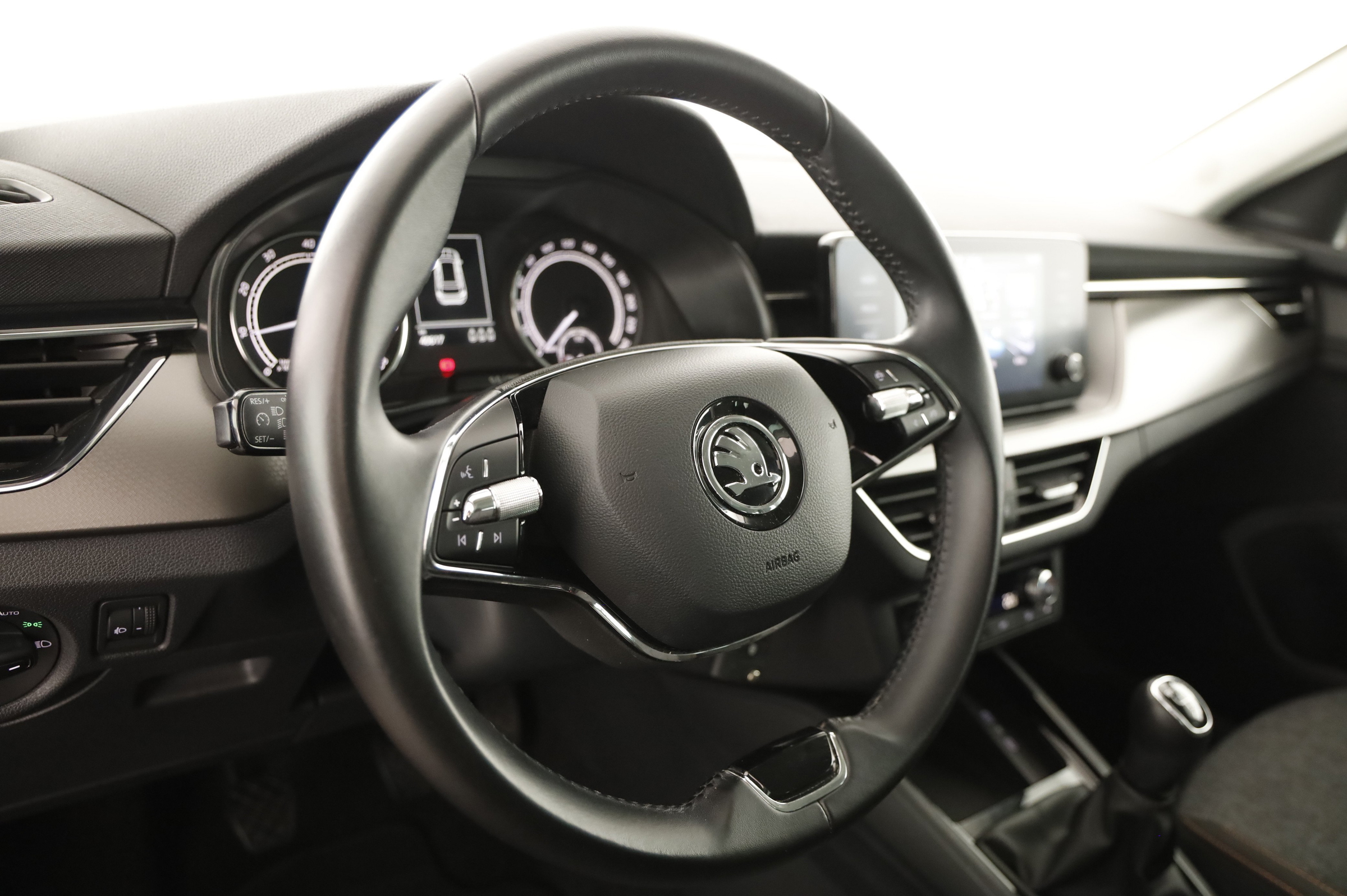 Skoda Kamiq 1.0 TSI Ambition | Bild 22 von 31